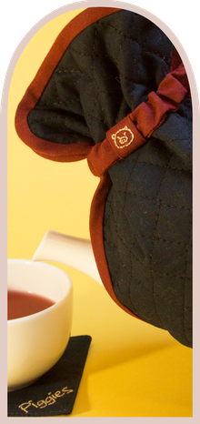 Piggies caféのtea cosy and coasterのサムネイル